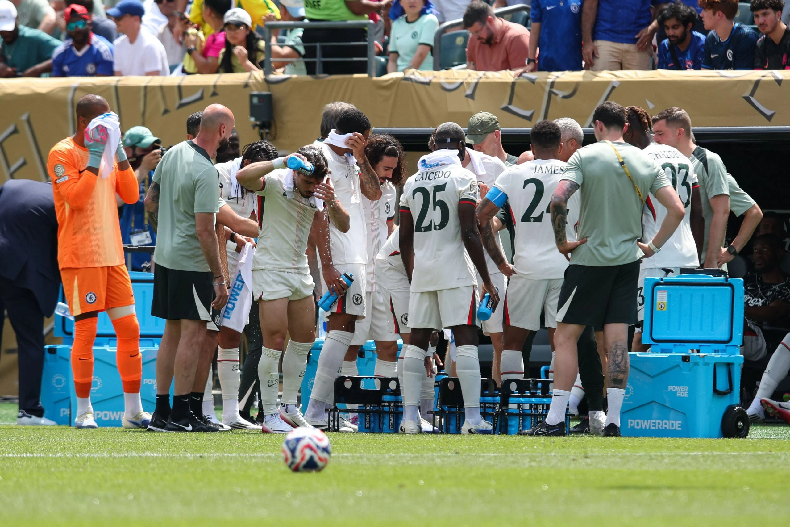 Pausa hidratacion partido futbol Chelsea Alamy 3BKEP6P 4af1a