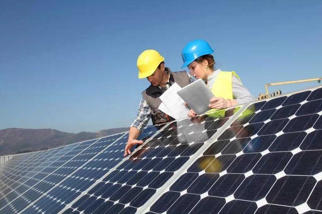 solar shutterstock 96602653 1024x683 bd359