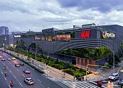 Parque Arauco recibe validación oficial de sus metas de reducción de emisiones y cierra el 2023 con más de 80% de su energía directa proveniente de fuentes renovables 
