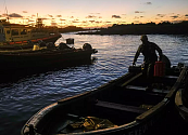 Cumbre de los océanos: pescadores artesanales alzan la voz contra la pesca industrial