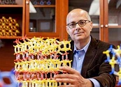 El Nobel de Química 2025 premia el desarrollo de un nuevo tipo de arquitectura molecular